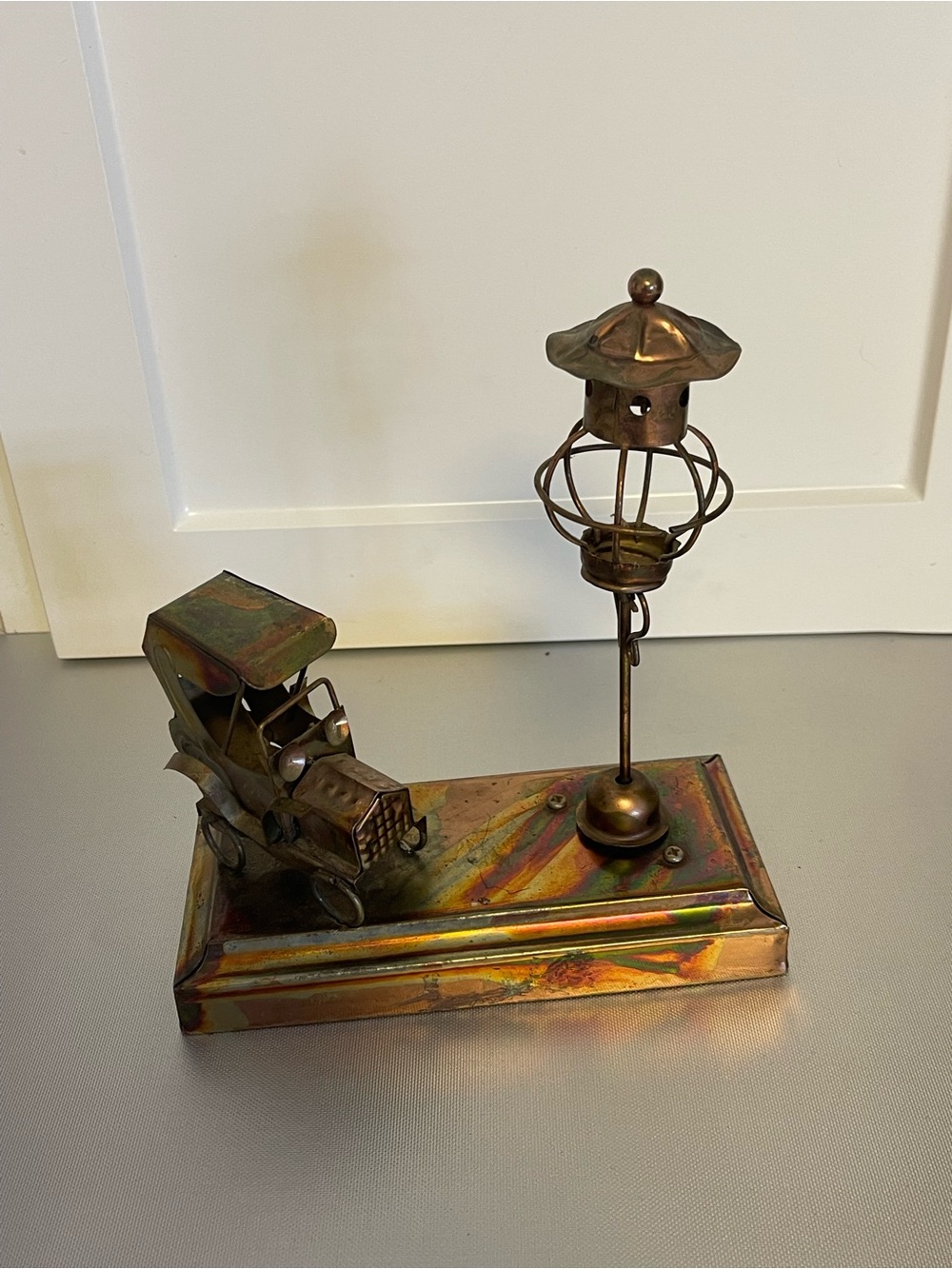 Vtg Music Box Brass-Toned Style Car & Lamppost Plays Happy Days are here Again